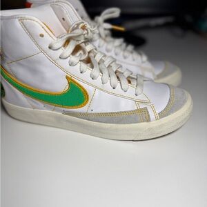 Nike Blazer Mid 77 Rayguns Sequins White Gold Green  DD9528-100 Size 6.5Y